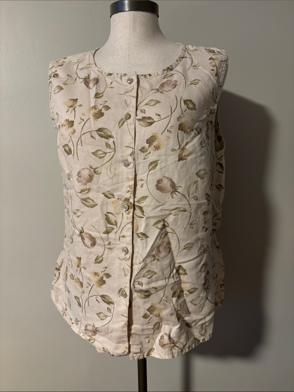 kathy ireland Cream Floral Sleeveless Button-Front Blouse